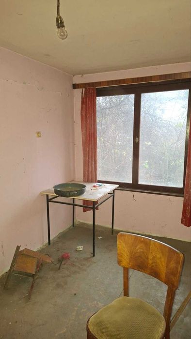 Продава се Къща в Перник, Нов Драгановец - 258 кв.м за 324 €/кв.м - Снимка #3