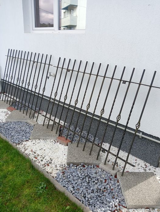 Vând panouri din fier forjat