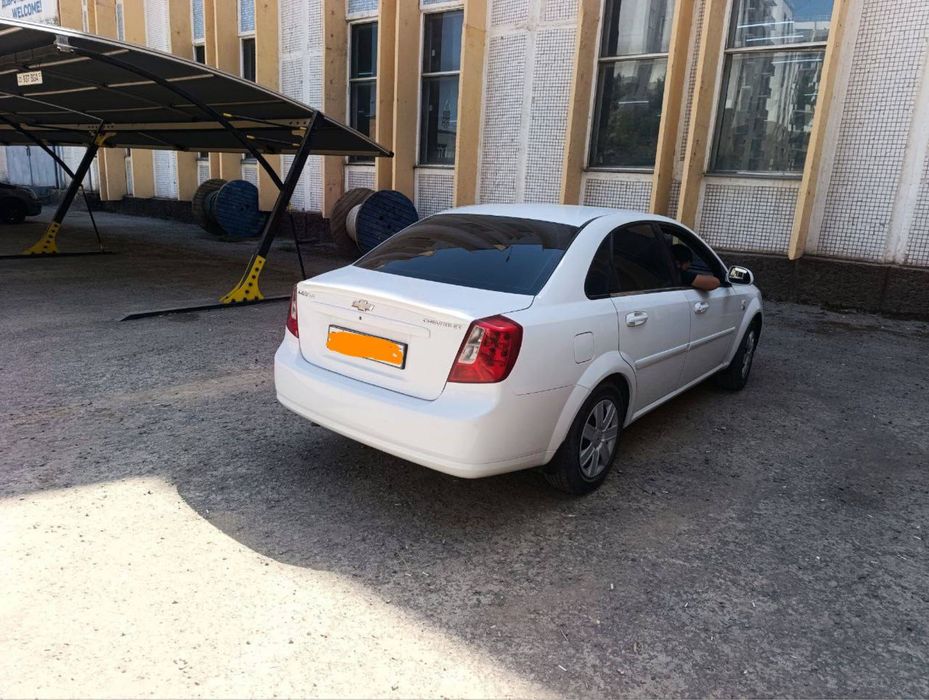 Lacetti 2009 ideal