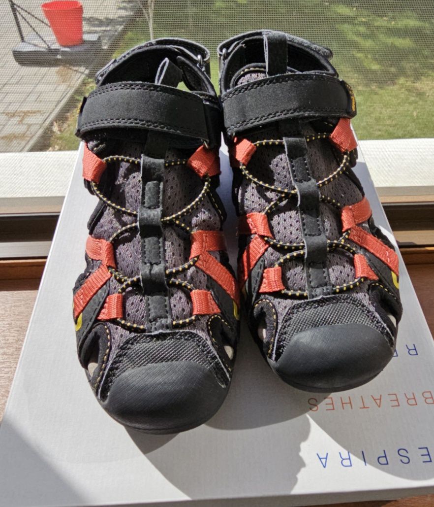 Geox Sandale J Borealis B. B Marime 33 Black/Dk Red