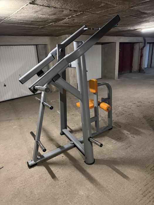 Продават се  машини за гръб и кростренажор- комбиниран