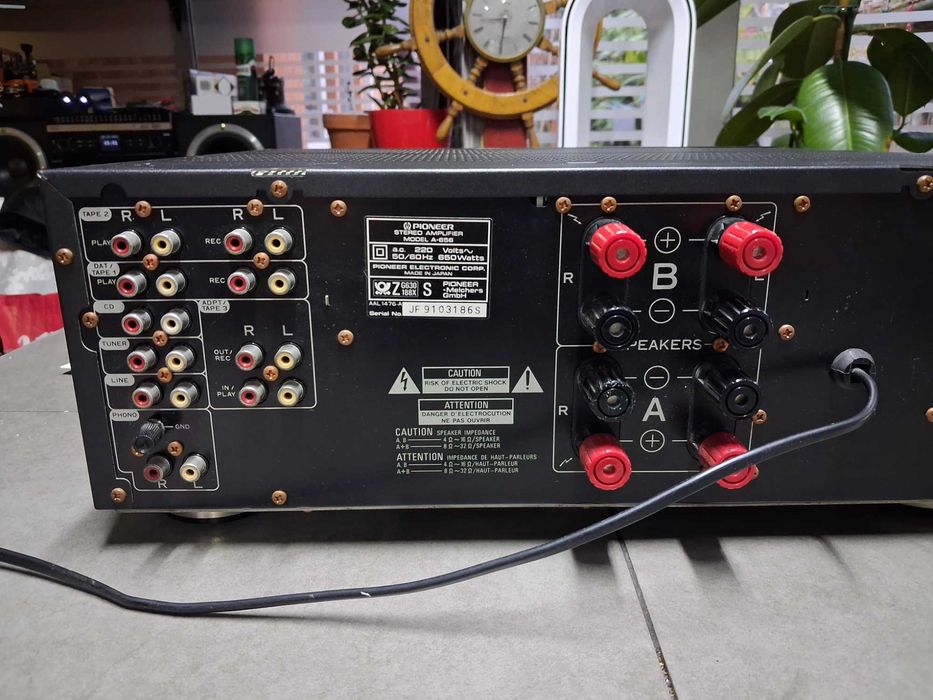 Pioneer A 656 stereo amplifier