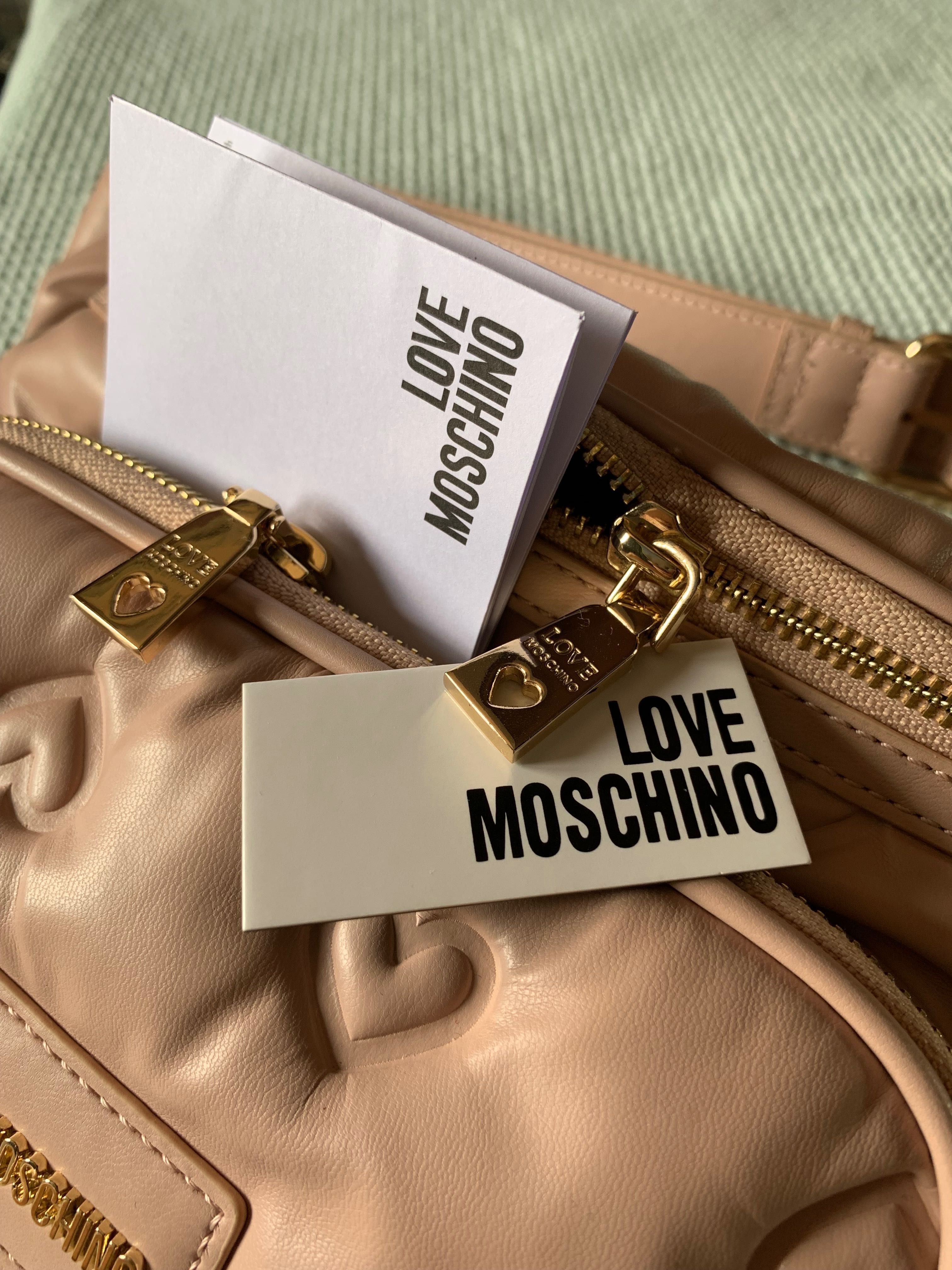 Чанта за кръста LOVE MOSCHINO