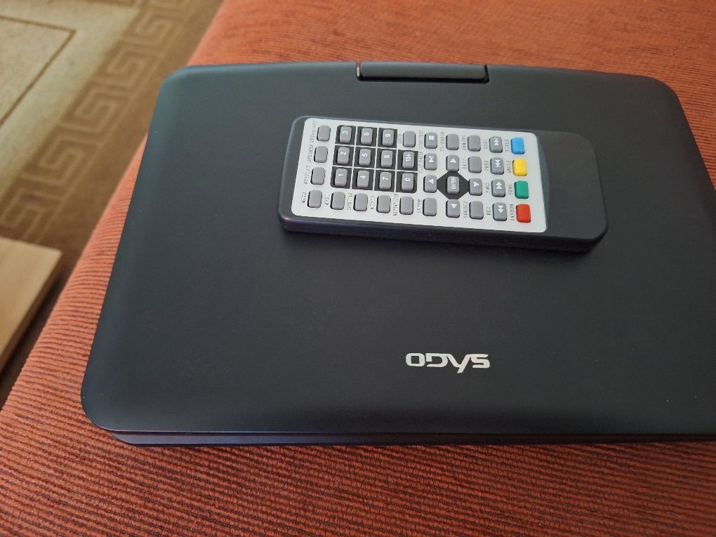 Dvd-tv portabil nou.