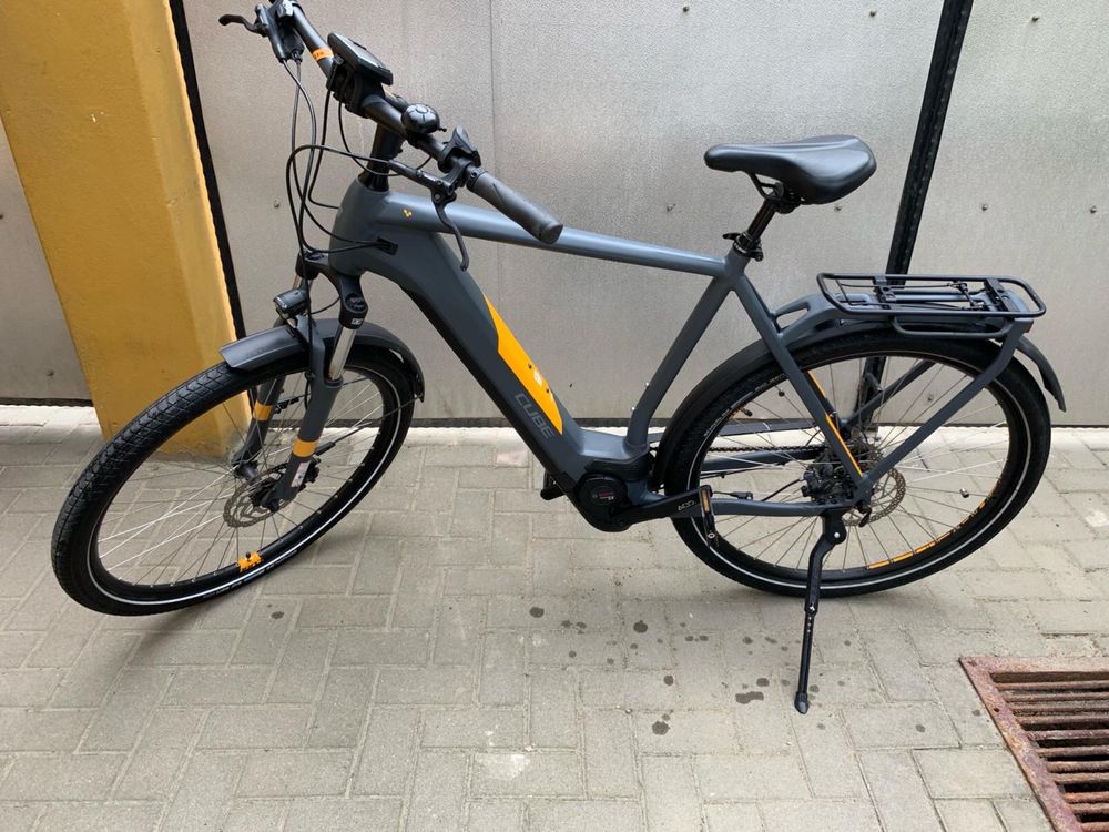 Bicicleta electrica Cube Bosch baterie 625