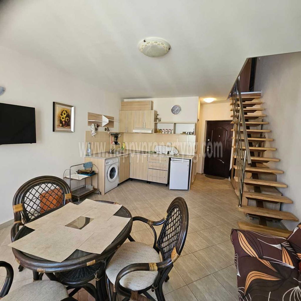 Продава се Двустаен апартамент в к.к. Слънчев бряг - 67 кв.м за 1150 €/кв.м - Снимка #1