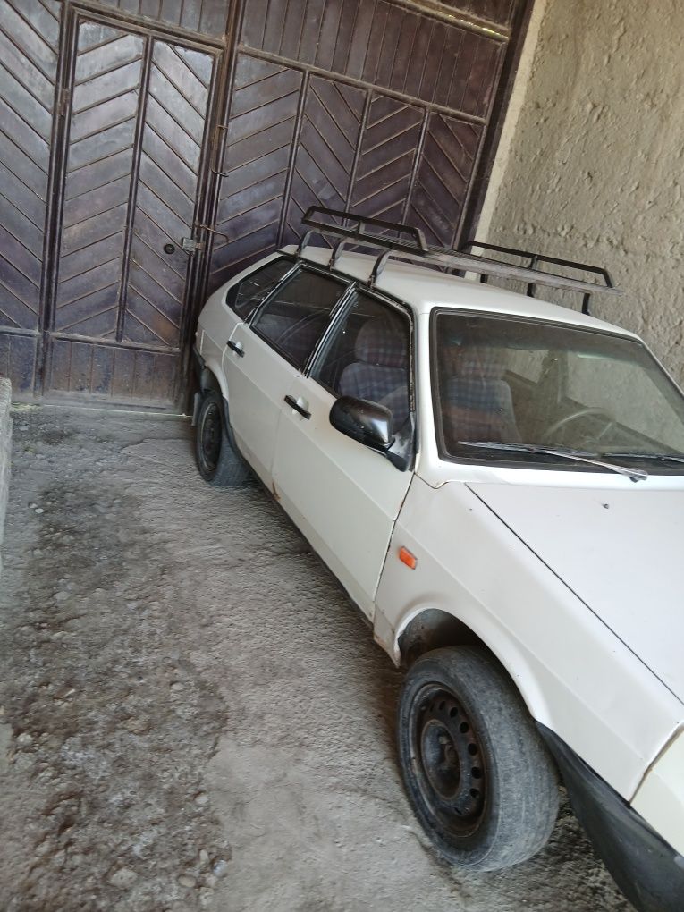 Лада 09 сотилади