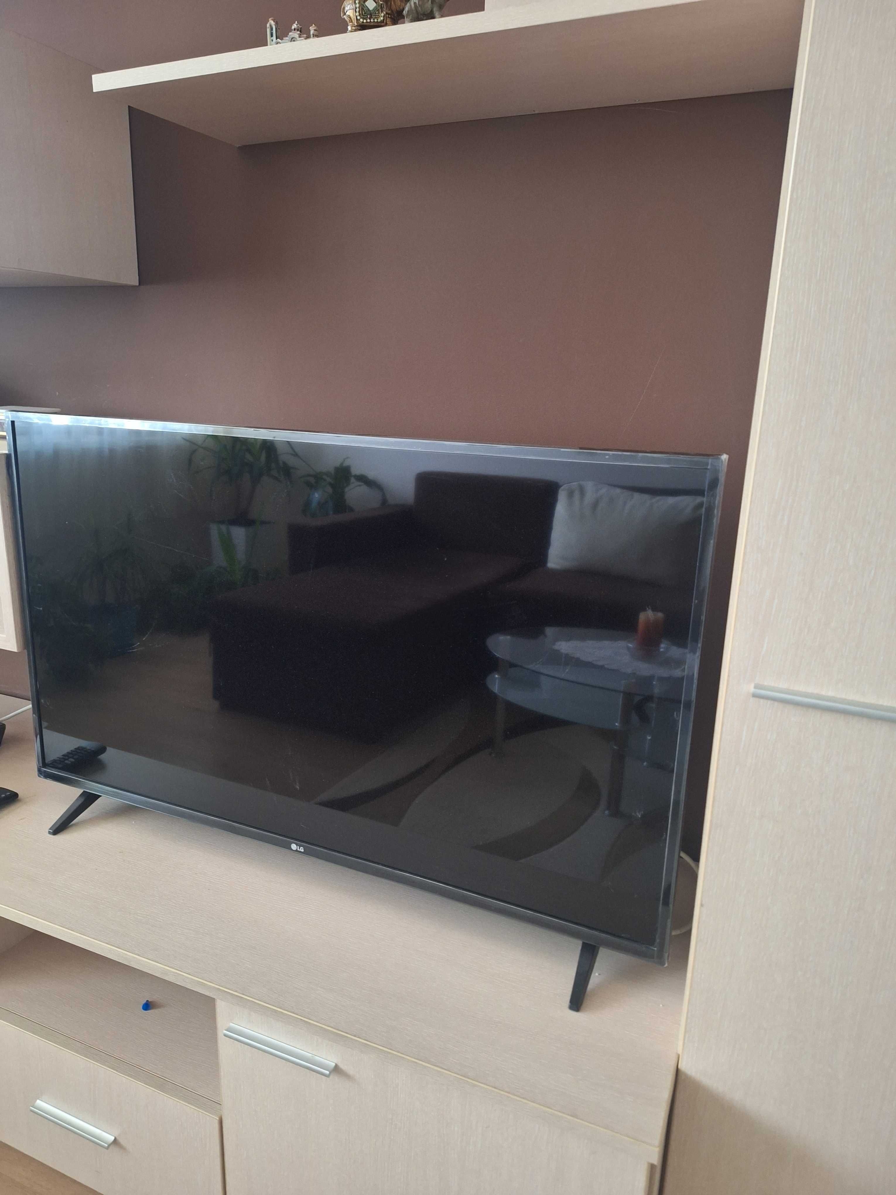 Продавам телевизор  LG  43 инча