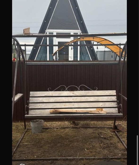 Продам качели, беседку, лавки со столиком