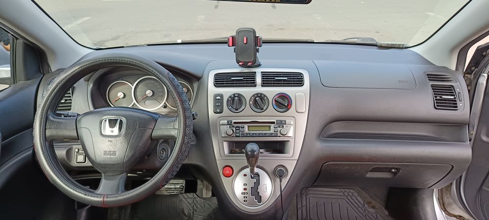 Vând auto Honda Civic EP1 automată  an 2004 . Stare bună  , 2500 negoc