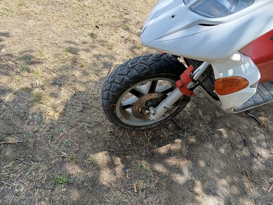 Vând scuter benelli 49 cc fără acte