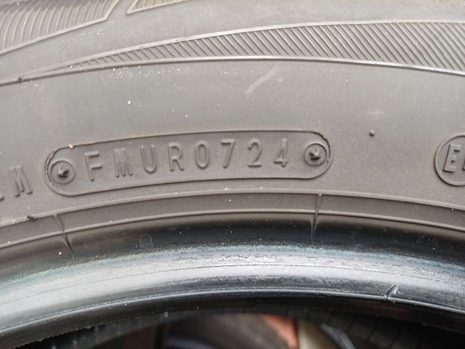 Vând 4 anvelope de iarna 215 55 r17 FALKEN foarte bune din 2024 și2021
