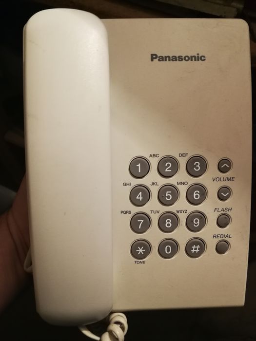 Телефони с големи бутони, работещи и с тонално избиране