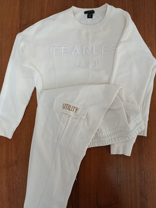 Спартивный кастюм одет один раз