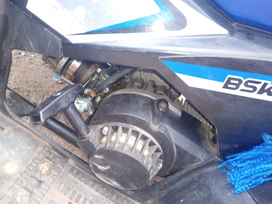 Vând ATV 49 CC  of road și strada pentru copii