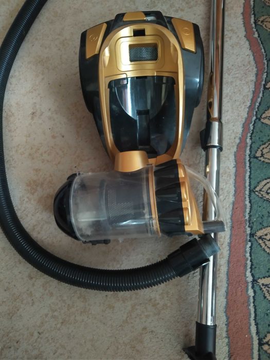 Продавам прахосмукачка Продавам прахосмукачка Rohnson