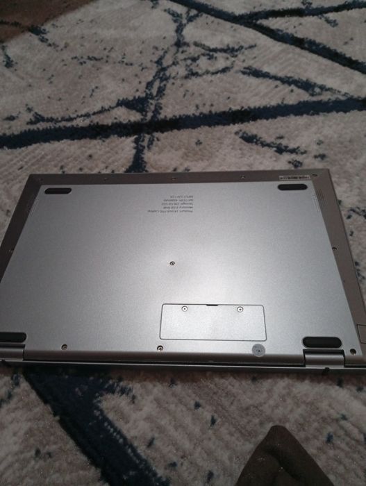 Yengi noutbuk sotiladi