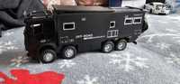 Macheta Mercedes Benz camper off road navigator 1:24 noua