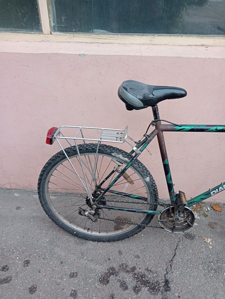 Vând bicicleta în stare bună