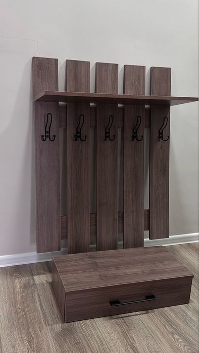 Продается новая вешалка