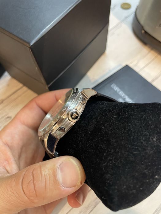 Часовник Emporio Armani
