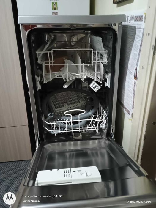 Masina de spalat vase + piese rezerva
