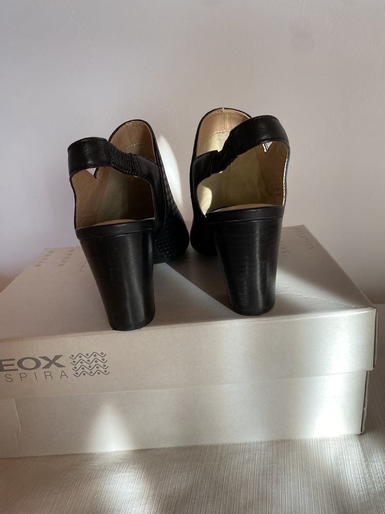 Sandale/pantofi geox 37,50