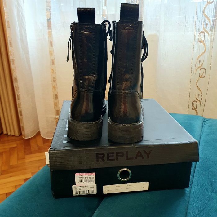 Ghete piele lăcuite Replay nr 40 prețul 270