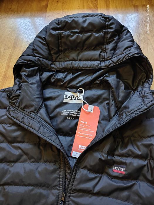 Куртка-стеганка Levis (США),экобиопух,оригинал,новая,р-р 48