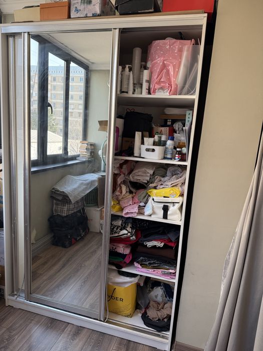 Продаётся шкаф 1.5*2.10 метр