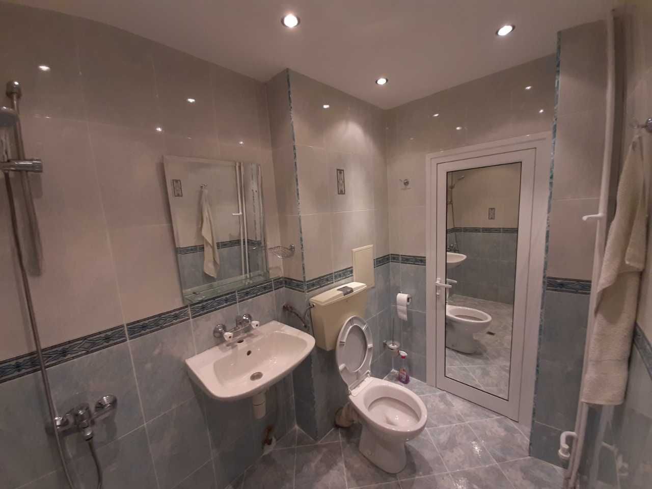 Дава се под наем Двустаен апартамент в София, Връбница 1 - 68 кв.м за 612 € - Снимка #11