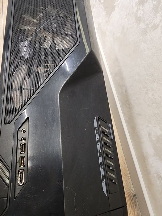 Продаю корпус Nzxt Phantom 410