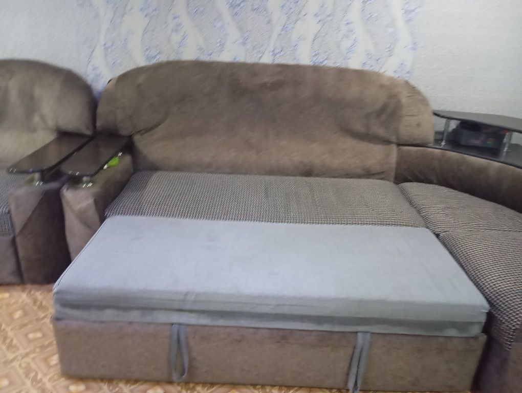 Диван угловой с креслом
