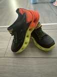 Adidasi skechers, marimea 28