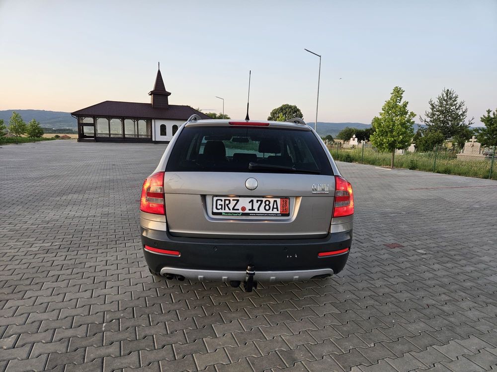 Skoda Octavia Scout/4x4/Clima /zoll/2l