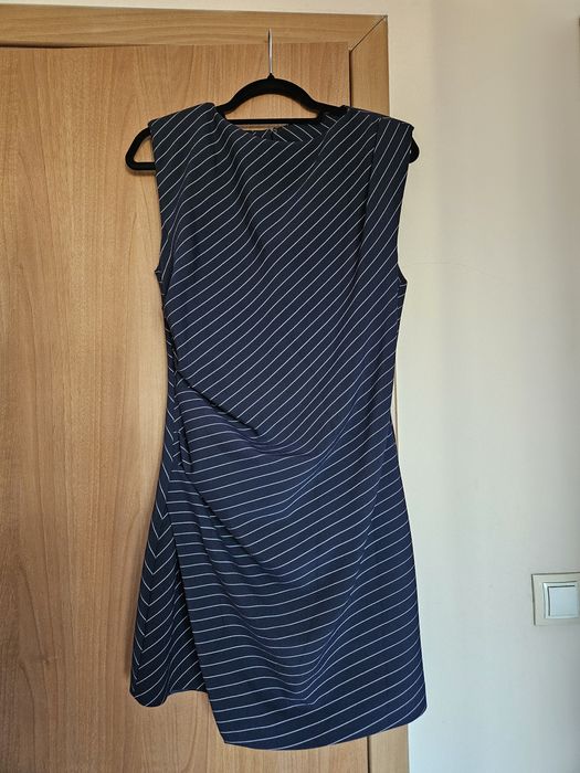 Нова рокля Mango