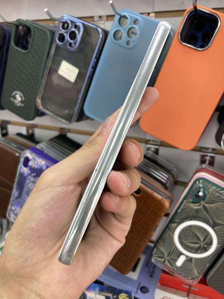 Samsung A53 8/256 ideal