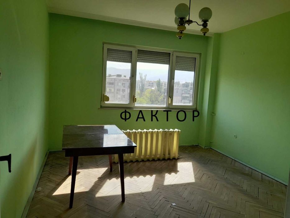Продава се Тристаен апартамент в Пловдив, Въстанически - 130 кв.м за 1193 €/кв.м - Снимка #1