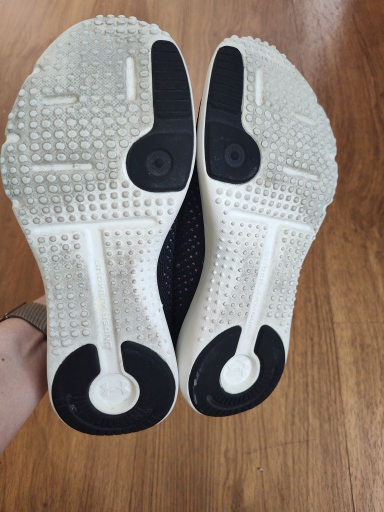 Оригинални маратонки Under armor