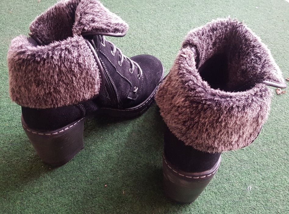 Botine piele intoarsa