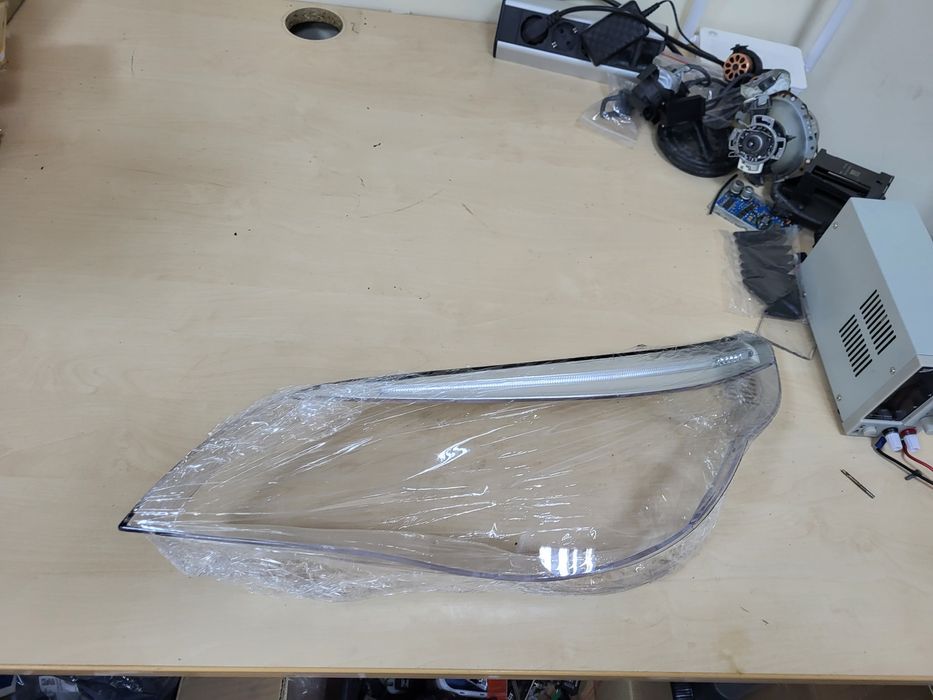 Стъкла за фарове с вежди за BMW E60 E61 stykla far farove 60 61