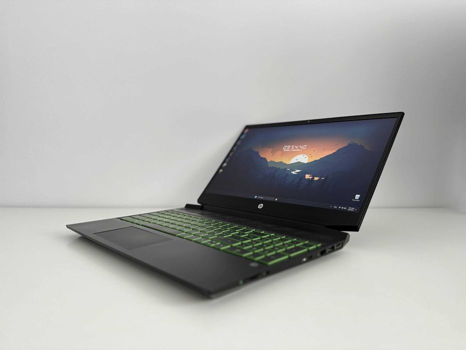 Laptop Gaming HP 15-ec2015nq, Ryzen 5, RTX 3050,32GB RAM,144Hz,