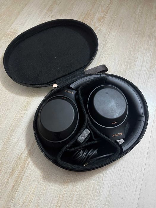 Слушалки Sony WH-1000XM4 (безжични) + оригинален калъф