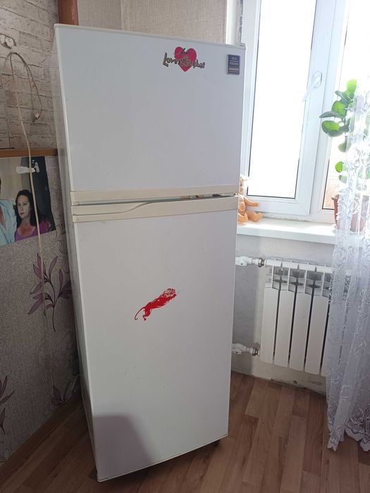 Продам холодильник