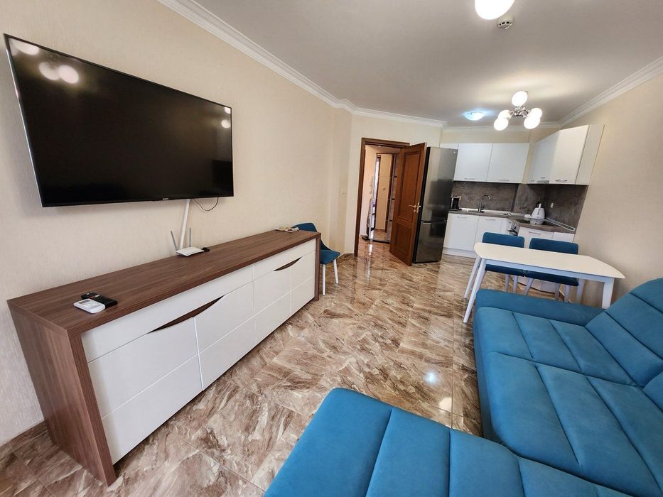 Продава се Двустаен апартамент в Бургас, Долно Езерово - 61 кв.м за 2214 €/кв.м - Снимка #2