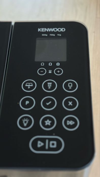 Aparat de facut paine Kenwood BM450