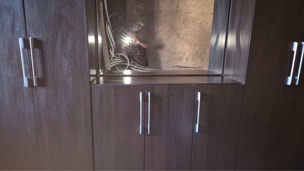 Шкаф сатылада жағдайы жақсы