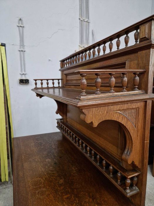 Ренесансов шкаф бюфет, налични два идентични броя