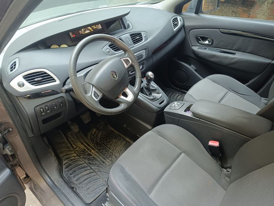 Renault Scenic 1.5 diesel din 2012