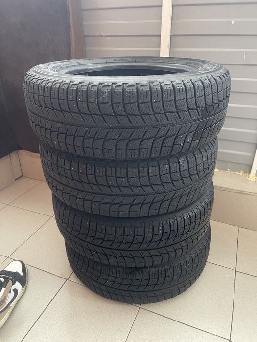 Шины зимние 185/65/15 Michelin
